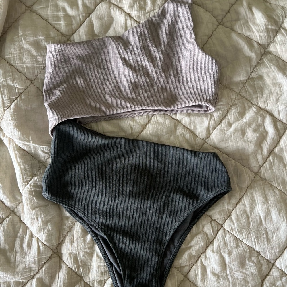 SHEIN One-Shoulder Bikini Set in Gray and Black